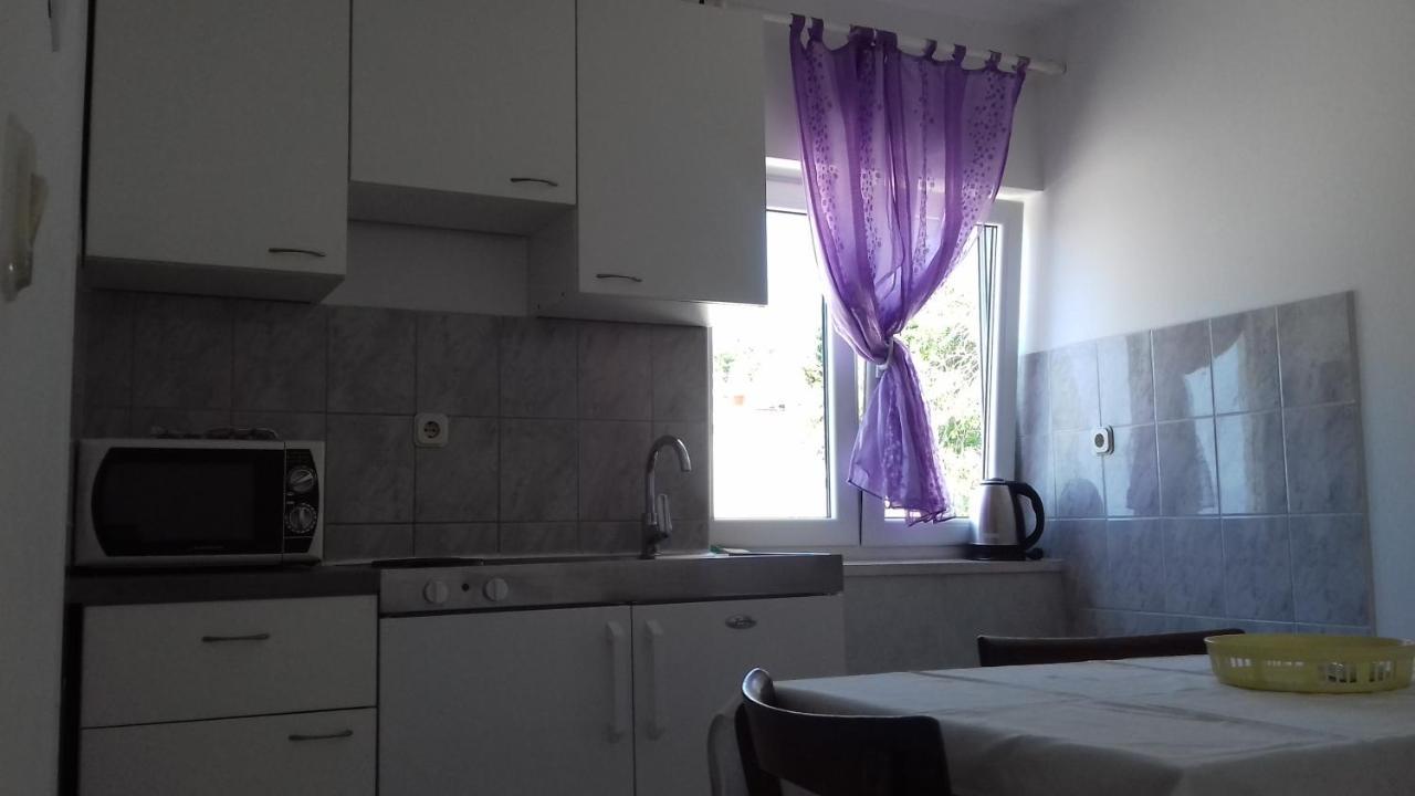 Apartmani M&M Brist Bagian luar foto